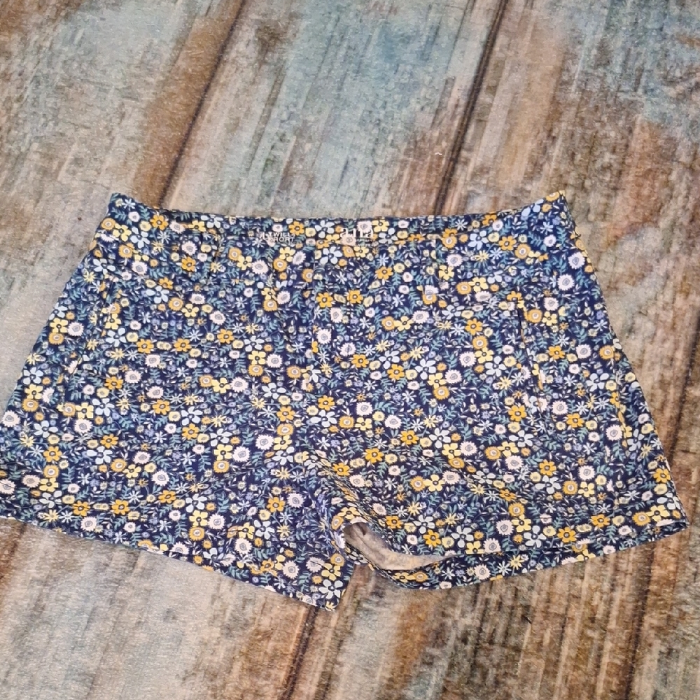 a.n.a Blue and Yellow High Waist Floral Shorts. Excellent Condition Size 4